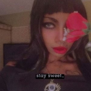 Meet your Posher, Torri